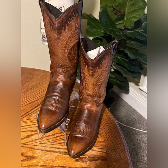 Abilene Boot Co Brown Cowboy Boots with Classic Stitching - Picture 3 of 6